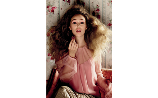 Vogue.it – 7 tendenze capelli 2019 2020: dai tagli medio corti ai ricci